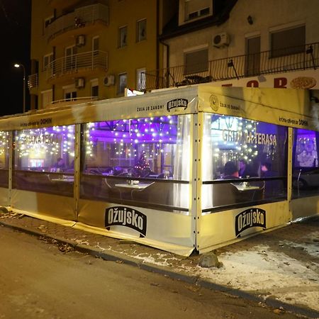Отель Domin Осиек Экстерьер фото